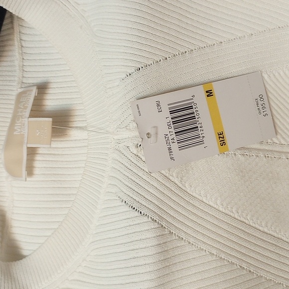 Dress - Picture 7 of 7